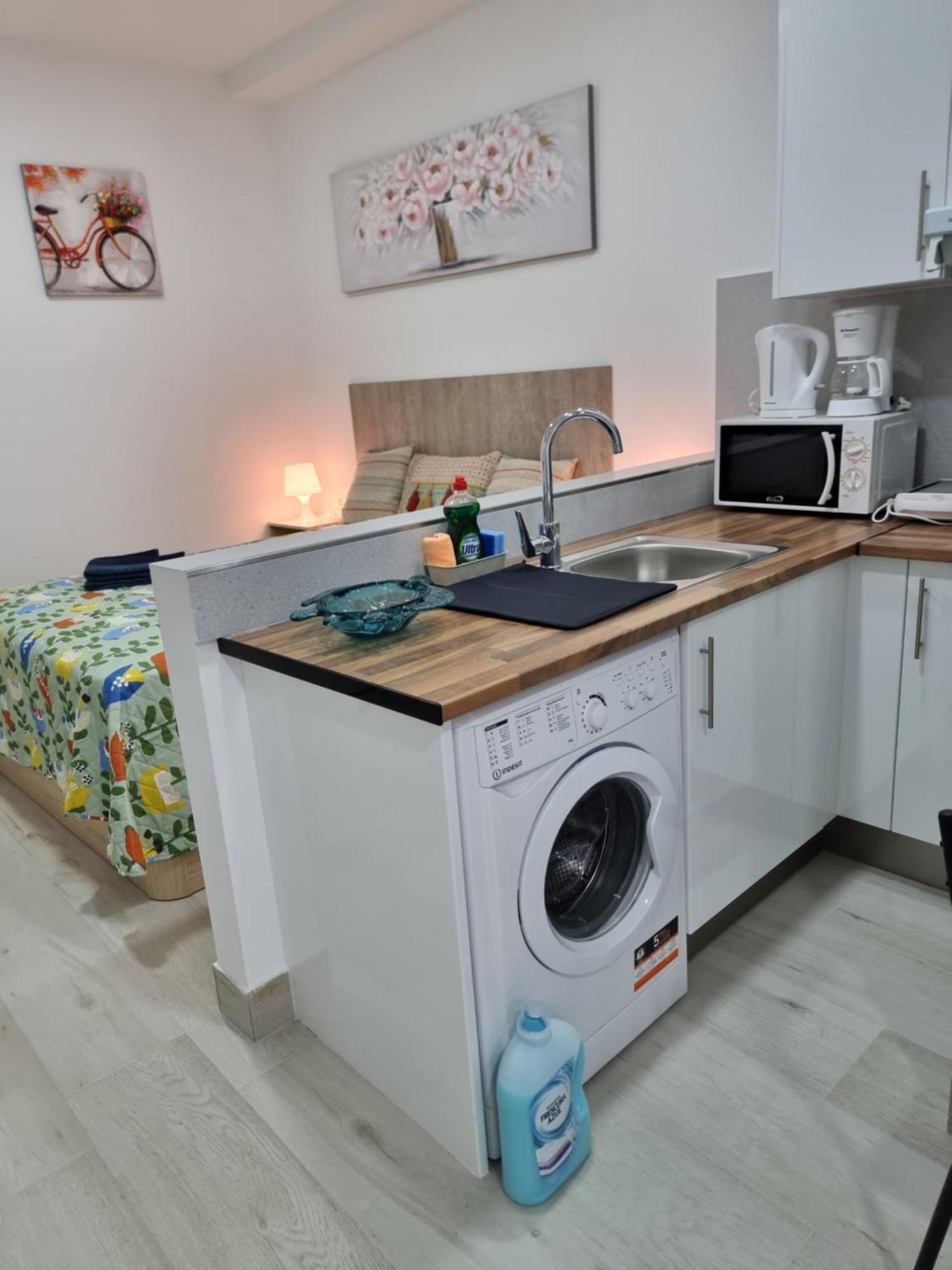 Apartamentos Zanca City Center Free Luggage Storage Málaga Esterno foto