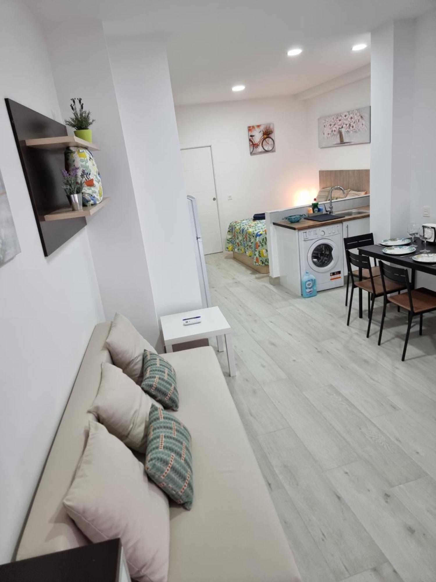 Apartamentos Zanca City Center Free Luggage Storage Málaga Esterno foto