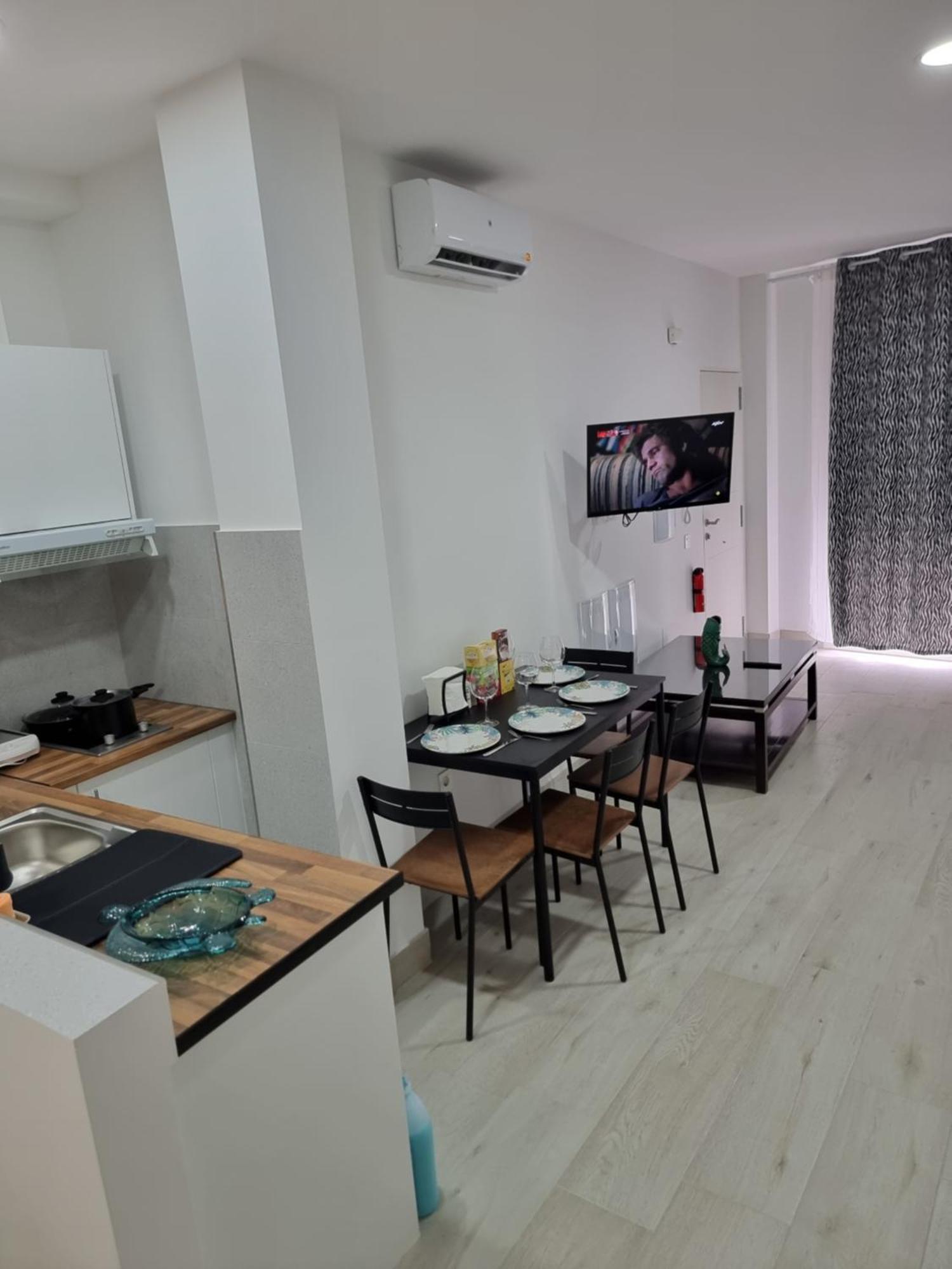 Apartamentos Zanca City Center Free Luggage Storage Málaga Esterno foto