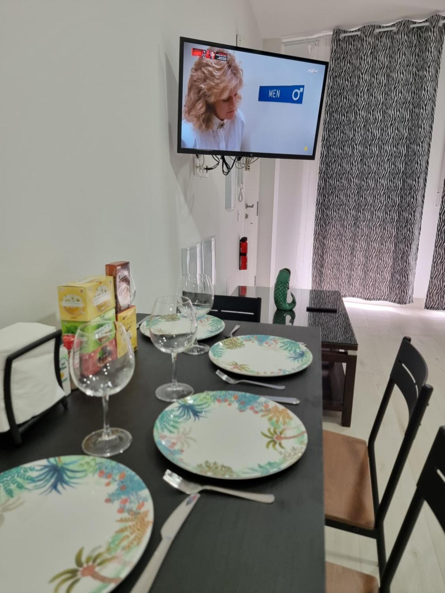 Apartamentos Zanca City Center Free Luggage Storage Málaga Esterno foto