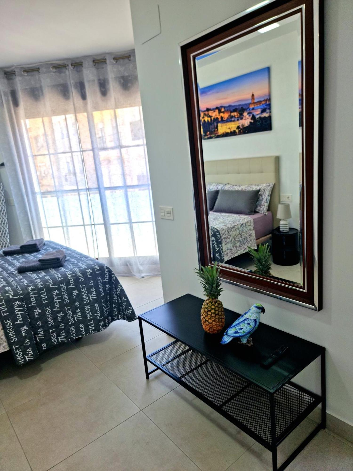 Apartamentos Zanca City Center Free Luggage Storage Málaga Esterno foto
